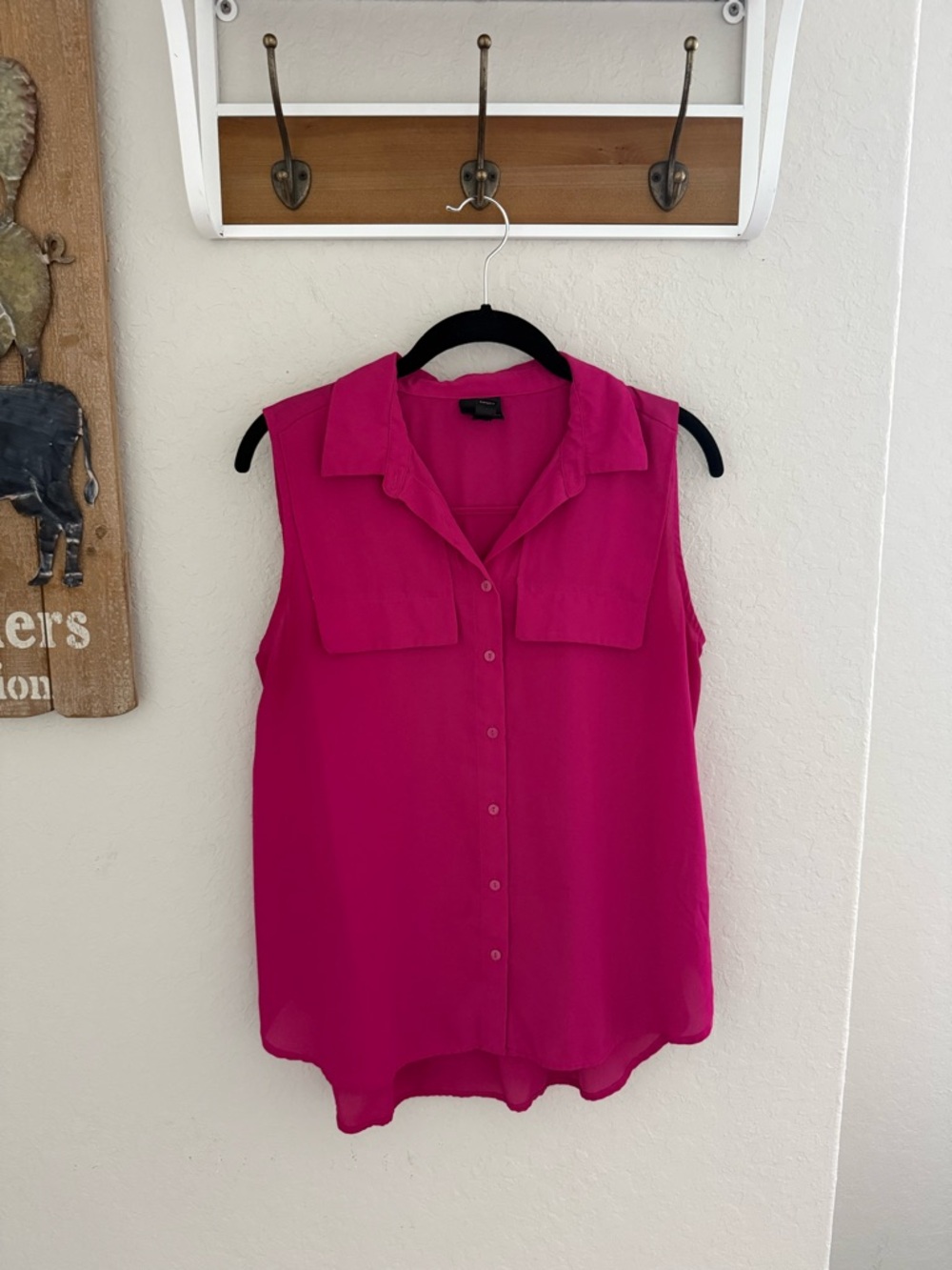 Worthington Sleeveless Button-Front Blouse in Fuchsia